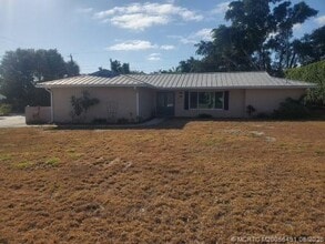 Building Photo - 1257 NE Sago Dr