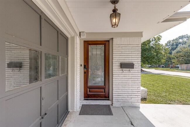 Foto del edificio - 4034 Woodfin St