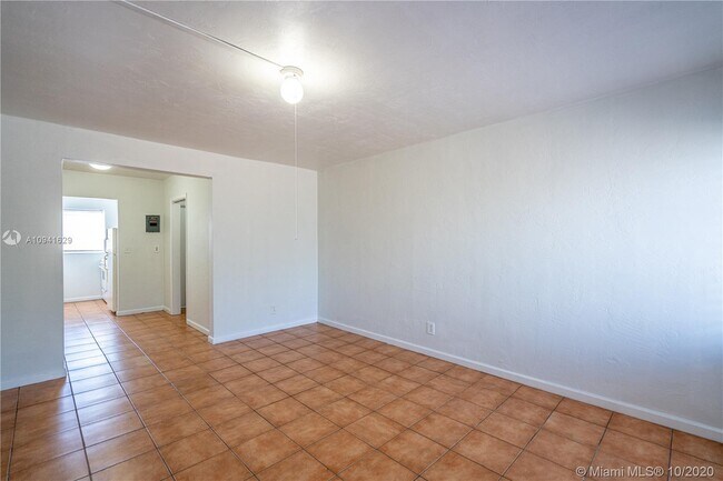 Building Photo - 430 72nd St