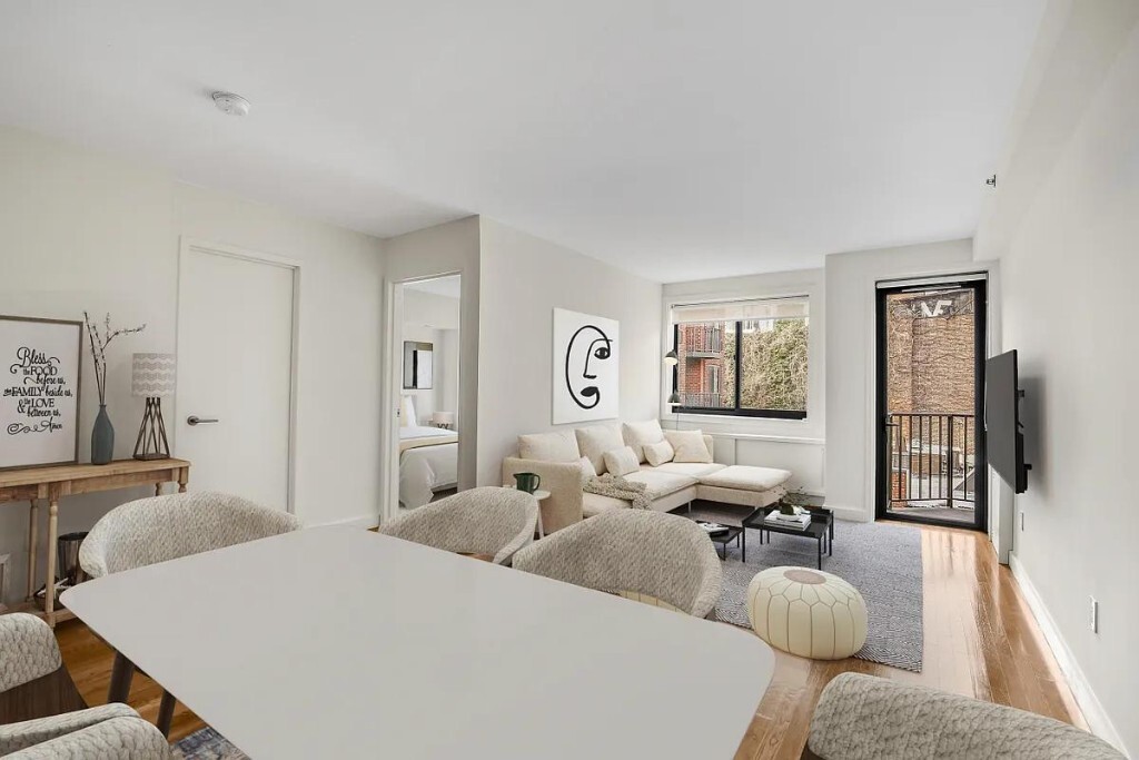 Foto principal - 101 W 15th St