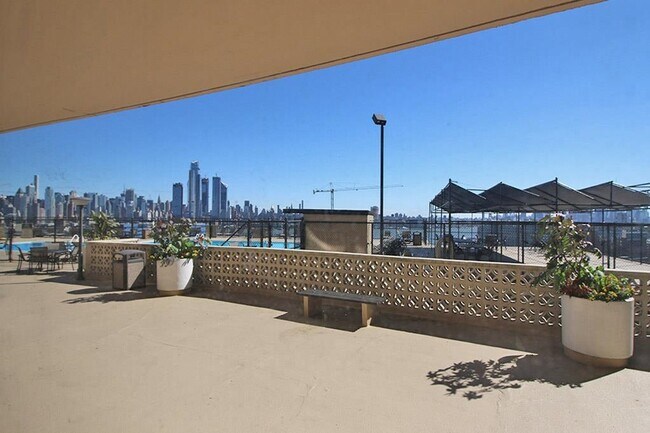 Foto del edificio - 380 Mountain Rd
