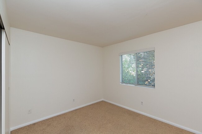 Building Photo - 1763 Alta Vista Dr
