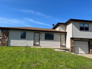 Building Photo - 839 W Sunset St