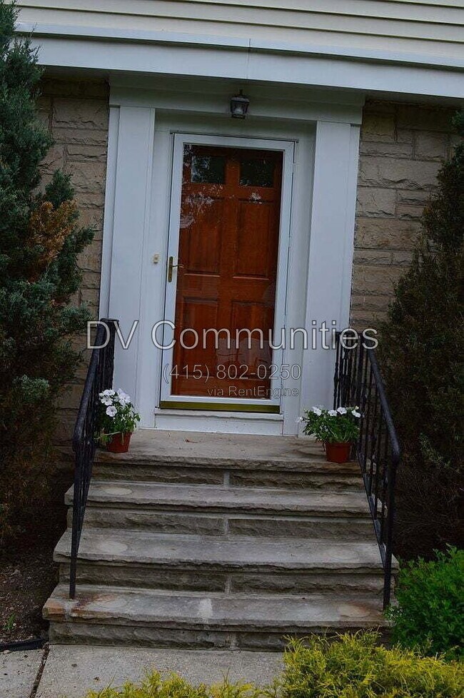 Foto del edificio - 23805 E Groveland Rd
