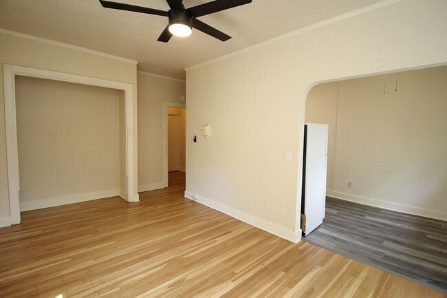 Building Photo - 2354-2362-2362 SW Cactus Dr