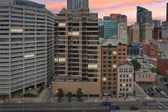 Building Photo - 151 Fort Pitt Blvd