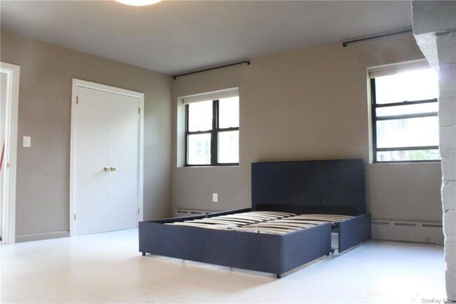 Building Photo - 114 Pinecrest Dr