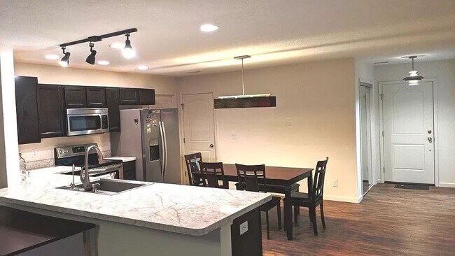 Foto del edificio - WEST LAFAYETTE...3 Bedroom 2 Bath