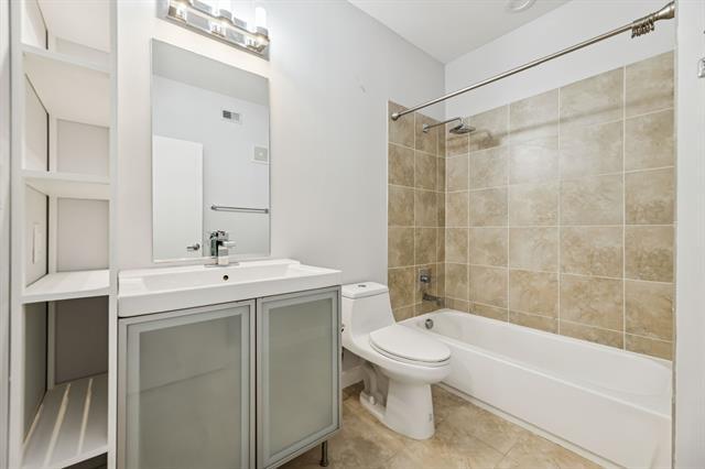 Foto del edificio - 4040 N Hall St