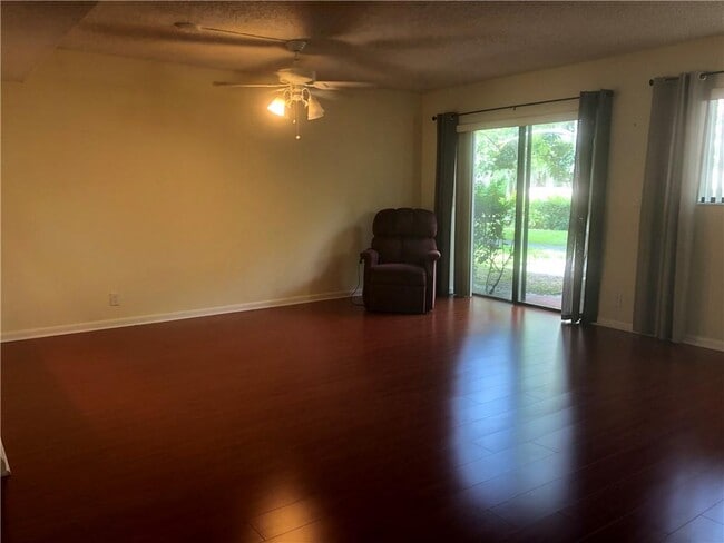 Foto del edificio - 2173 NW 37th Ave