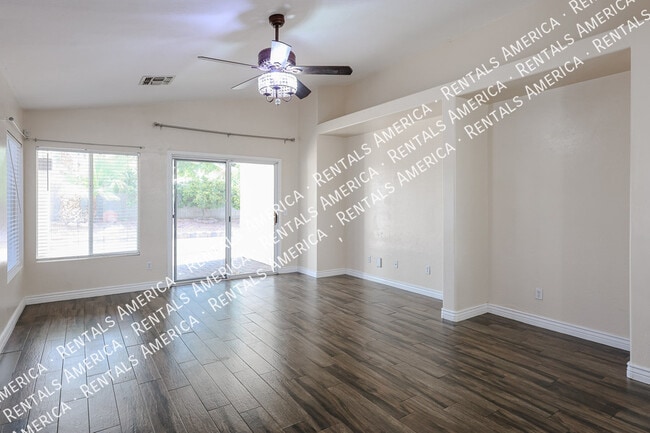 Building Photo - 15428 W Mauna Loa Ln