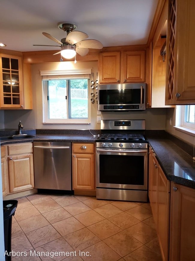 Building Photo - 3 br, 1.5 bath House - 129 Ryan Drive