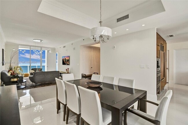 Foto del edificio - 16001 Collins Ave