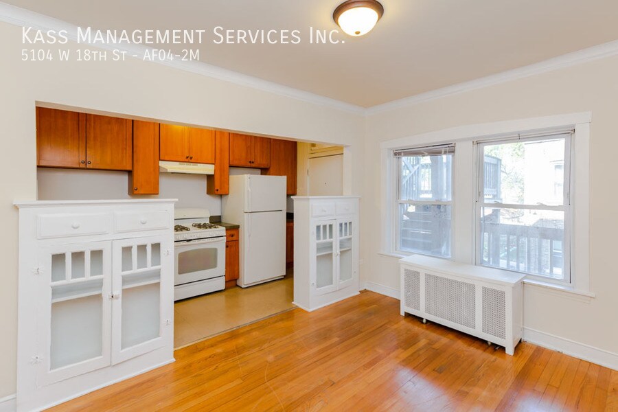 Primary Photo - *INCOME RESTRITED*Spacious 1 bed in Cicero...