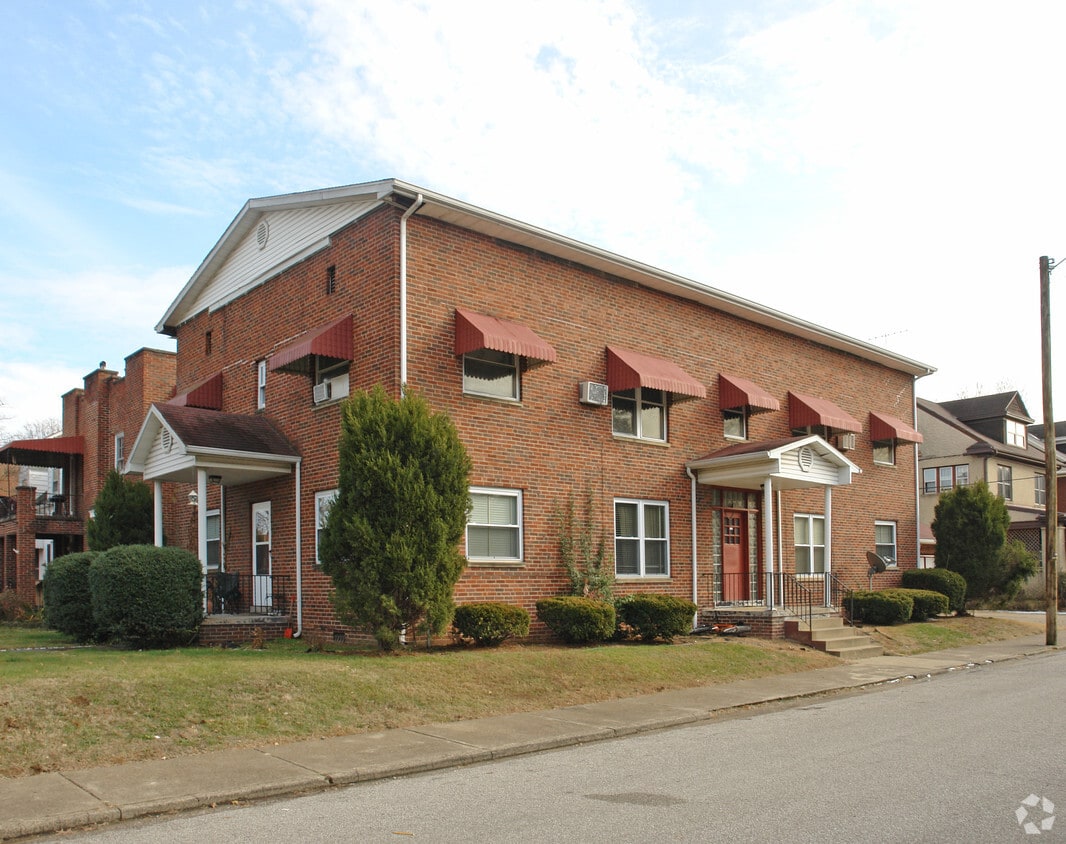 1302 Neel St, Huntington, WV 25701 Apartments in Huntington, WV