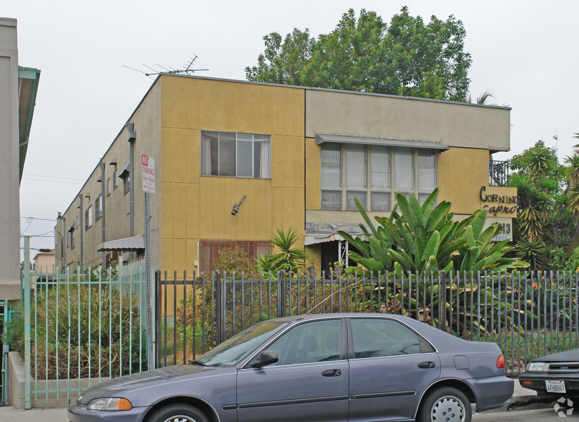 20132015 S Corning St, Los Angeles, CA 90034 Apartments in Los