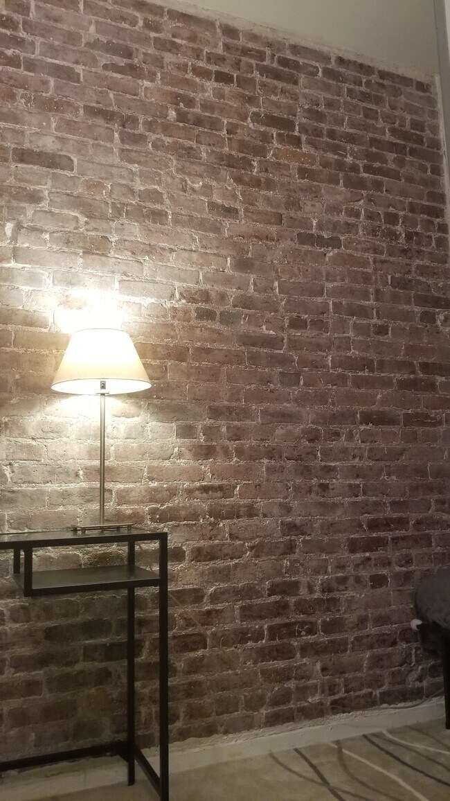 Foto del edificio - 324 E 50th St