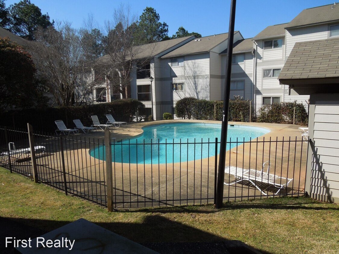 Foto principal - 2 br, 2 bath House - 601 N. Gay, D-102