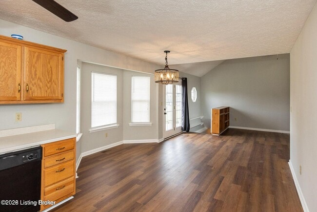 Building Photo - 9104 Fairridge Dr