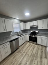 Building Photo - 30 Apple Ln