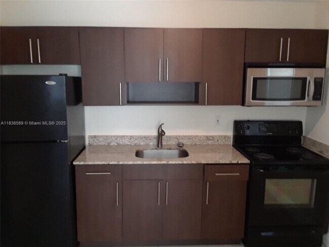 Foto del edificio - 685 NE 85th St