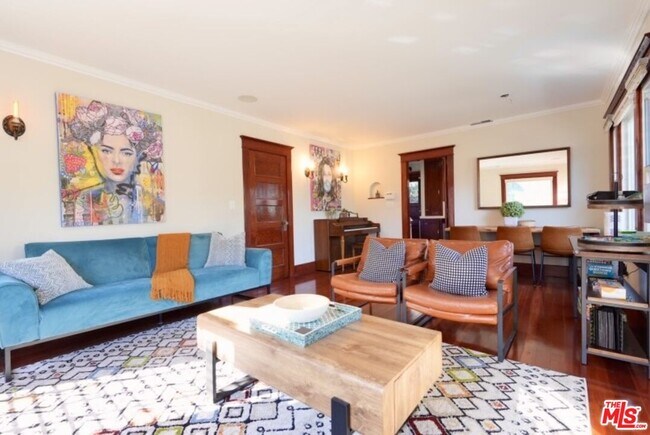 Foto del edificio - 4253 Fountain Ave