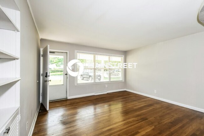 Building Photo - 9839 Monarch Dr