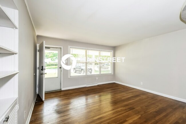 Foto del edificio - 9839 Monarch Dr