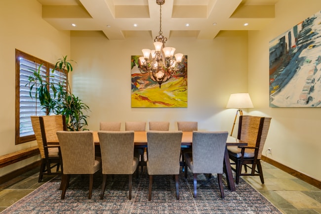 Foto del edificio - 549 Regents Gate Dr