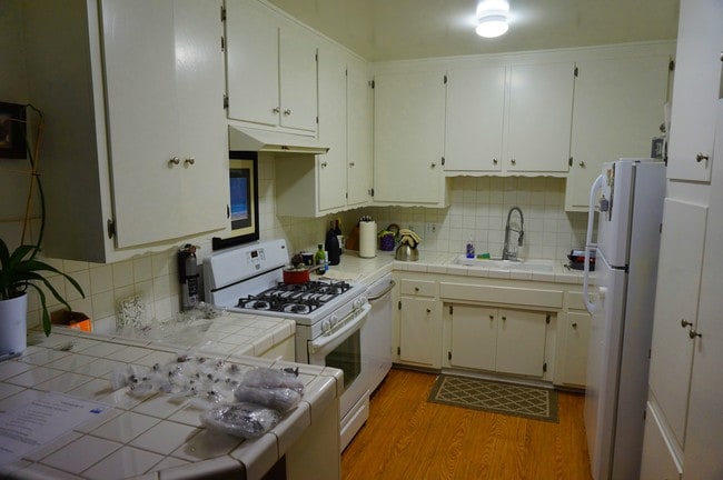 Building Photo - 5625 Kester Ave