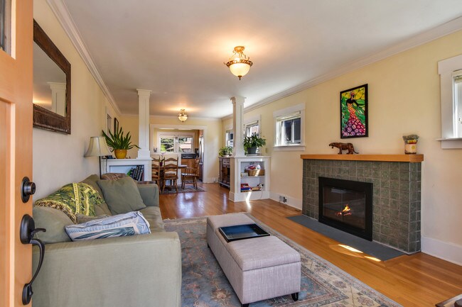 Living space - 2534 30th Ave S
