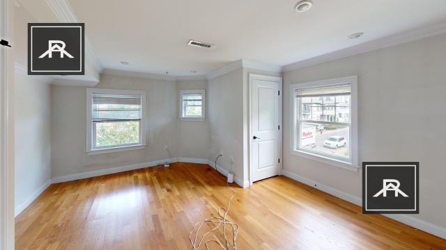 Foto del edificio - 3 bedroom in Allston MA 02134