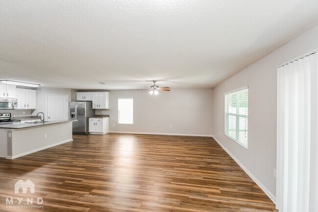 Foto del edificio - 11892 Carson Lake Dr W