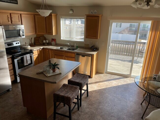 Kitchen - 70 Mulberry Loop NE