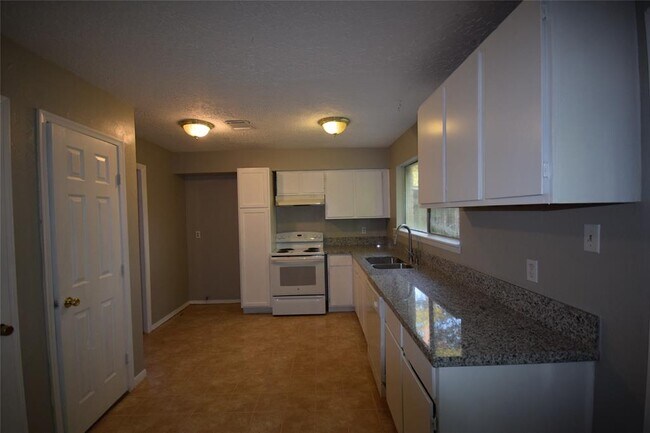 Building Photo - 4219 Enchantedgate Dr