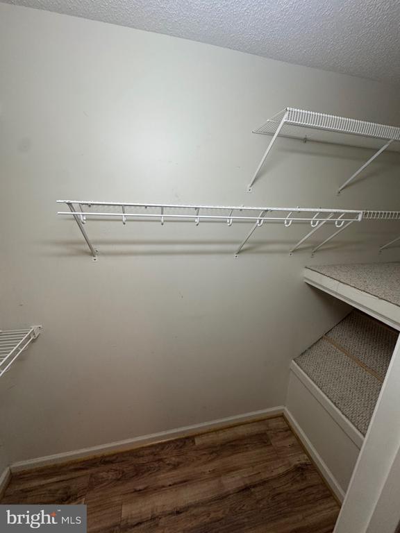 Building Photo - 1030 Betsy Ross Ct