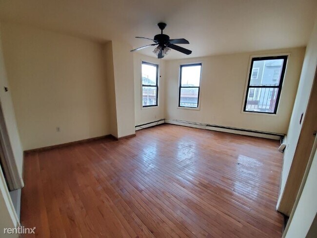 Building Photo - 117 Ocean Ave
