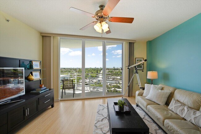 Building Photo - 1551 N Flagler Dr