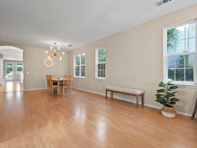 Foto del edificio - Cozy Stevenson Ranch Home on a Quiet Cul-De-Sac