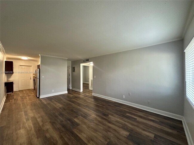 Foto del edificio - 110 NE 19th Ave