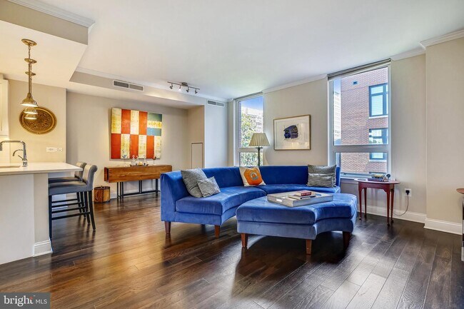 Foto del edificio - 4915 Hampden Ln