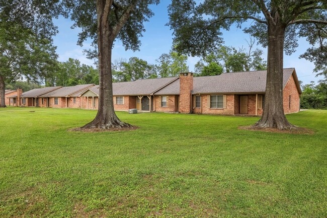 Foto del edificio - Woodland Park Townhomes