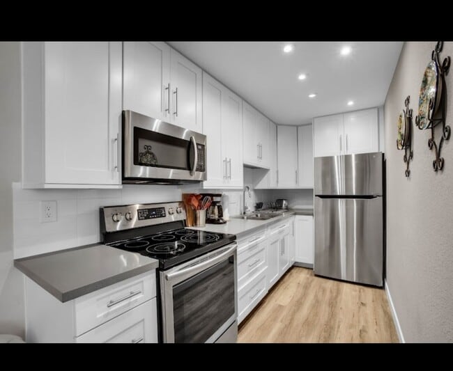 Building Photo - 2810 N Arcadia Ct