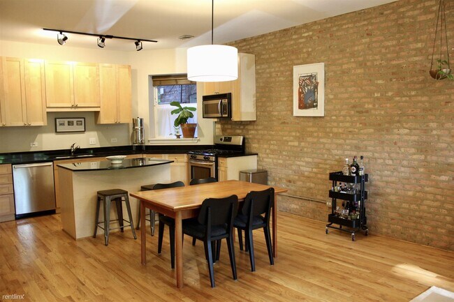 Building Photo - 2 br, 2 bath Condo - 2435 North Kedzie Bou...