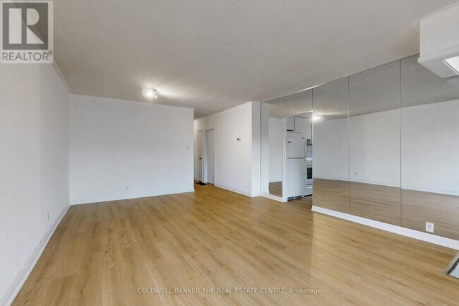 Photo du bâtiment - 21 Glass Dr