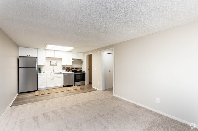1BR,1BA - 576SF - Kitchen - Woodbine Apartments
