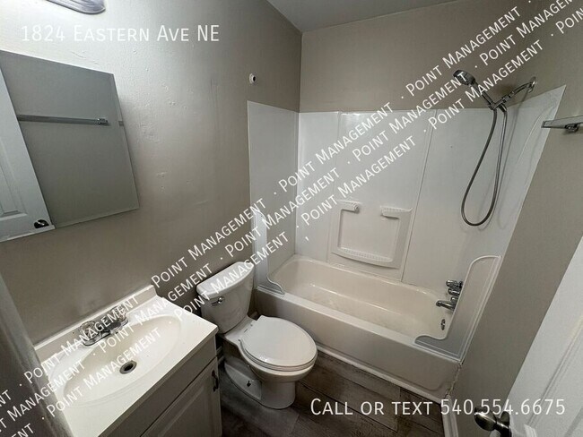 Foto del edificio - 1824 Eastern Ave NE