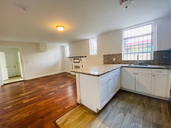 Foto del edificio - 7936 NW 5th Ave