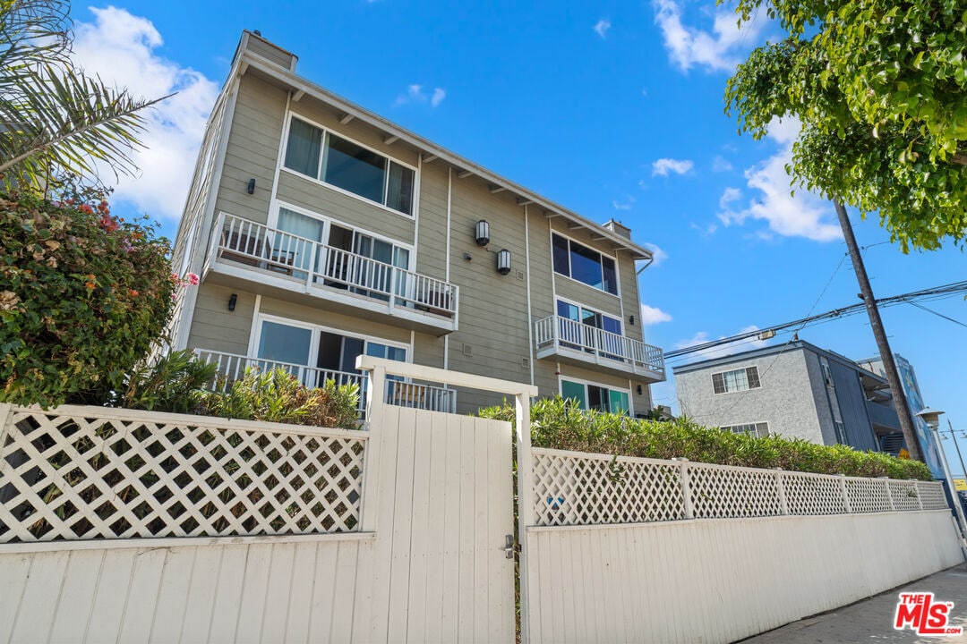 Foto principal - 10 19th Ave