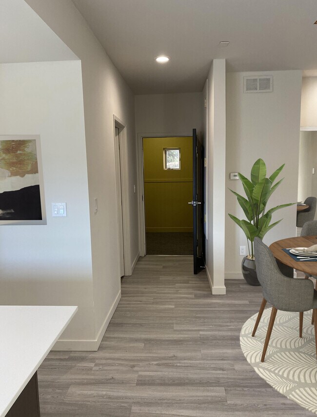 Entrance to apartment - 2522 Taraval St